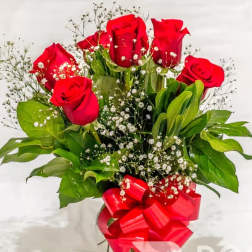 6 ROSES IN A VASE