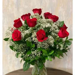 Dozen red roses