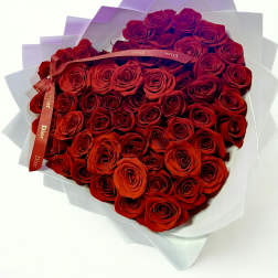 The Dior Rose Heart Bouquet