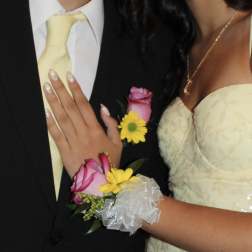 Simple Corsage + Boutonniere