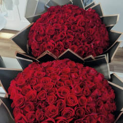 100 Roses Grandeur Bouquet