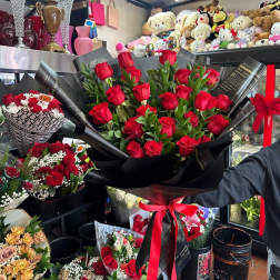 20+ Rose Bouquet with Baby Breath (You may choose color of rose but wrapping may vary upon availability)