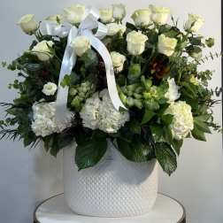Grand Ivory Elegance