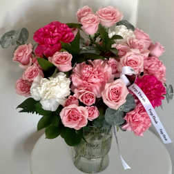 June vase-Mini roses, Eucaliptus,Diantus
