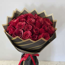 Gold Glitter Red Roses Bouquet- 25 Stems