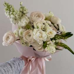 Blush and white bouquet with ribbon wrap