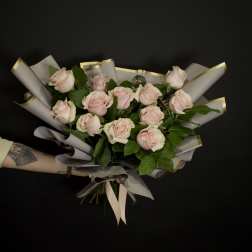 One dozen light pink roses - Hand tie bouquet