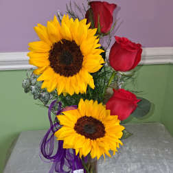 3 Roses with sunflower