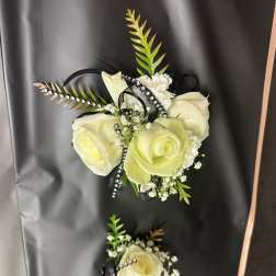 White corsage & boutonnière