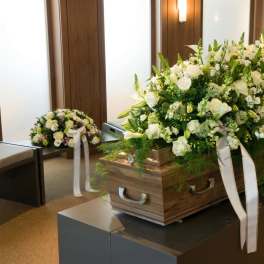 Tranquility casket spray (DL)