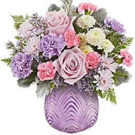 Teleflora's Dreamy Blooms Bouquet
