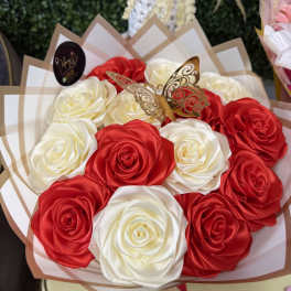 RED AND WHITE MIXED SILK BOUQUET