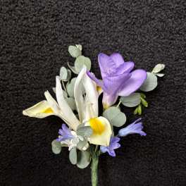 Whispering Garden Boutonniere