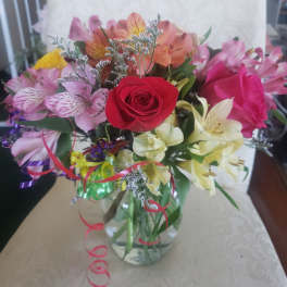 RED ROSES, ALTO AND LIMONIUM