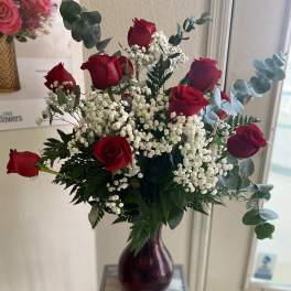 One Dozen Red Rose Arrangement