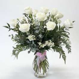 Classic Dozen White Roses in Vase