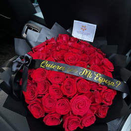 Ramo de rosas "Quieres ser mi esposa"? Long Island New York