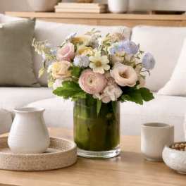 Blossom Arrangement – A Fresh, Colorful Spring Floral Gift