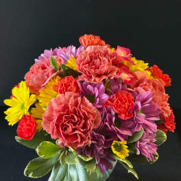 Small Daisies With Carnations Designer's Choice