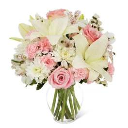 Pink Roses and lilies bouquet