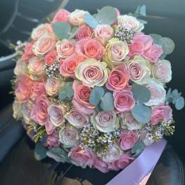 Bouquet in pink tones with zamiladzium and eucalyptus