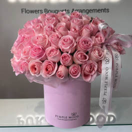 50 Pink Roses In a Box