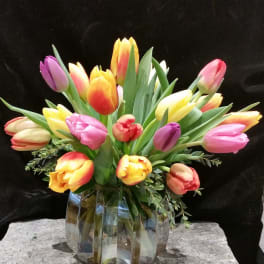Super Select Tulips in Crystal Clear Vase