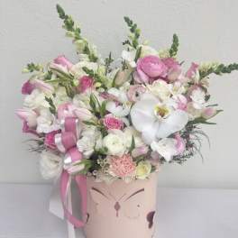 Luxury Pink Flower Box with Orchids – Los Angeles Delivery