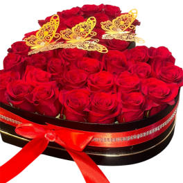 Heart box red rosess