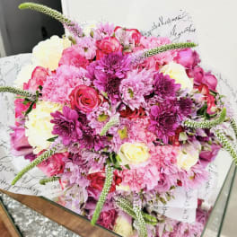 Pink and white mixed bouquet with roses and chrysanthemums