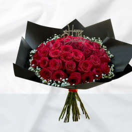 Bouquet Red Roses & Fillers with Topper Happy Birthday