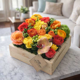 Spring Box – Vibrant Seasonal Flower Arrangement in Wooden Box