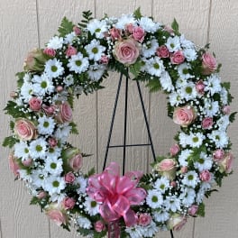 White Daisy Funeral Wreath With Pink Roses