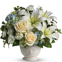 Beautiful Dreams by Teleflora