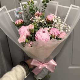 Pink peony bouquet with baby's breath and ribbon wrap