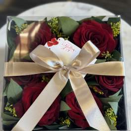 Luxury Red Rose Bloom Box