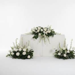 White Romance Sweetheart Table