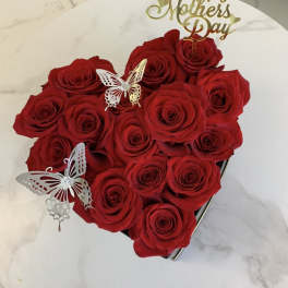 Mother’s Day rose heart box
