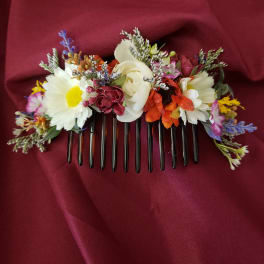Floral hair comb with white daisies and multicolored blossoms