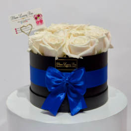 Round white rose box gift set