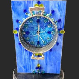 #A137 - Blue Mantle Clock with trivet