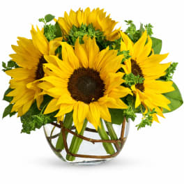Sunflower bouquet in a clear glass vase