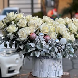 White Sparkly Roses for Winter Magic!