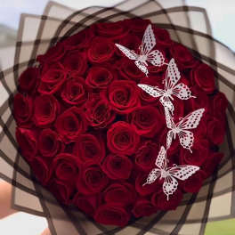 Red roses whit butterflies.