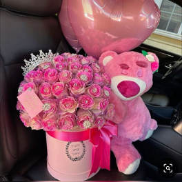 50pink roses with Diamonds and crown