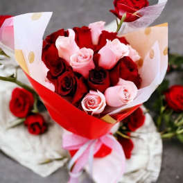 24 red and pink roses bouquet