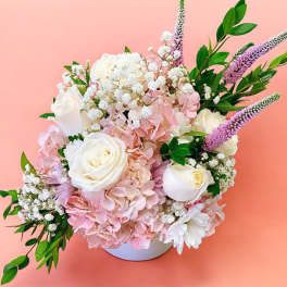 Pink round centerpiece