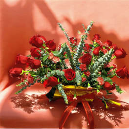 Romantic red roses large centerpiece