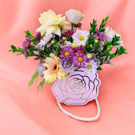 Rose shaped bag centerpiece
