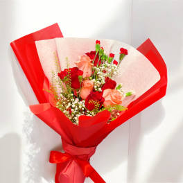 Premium pink and red roses bouquet